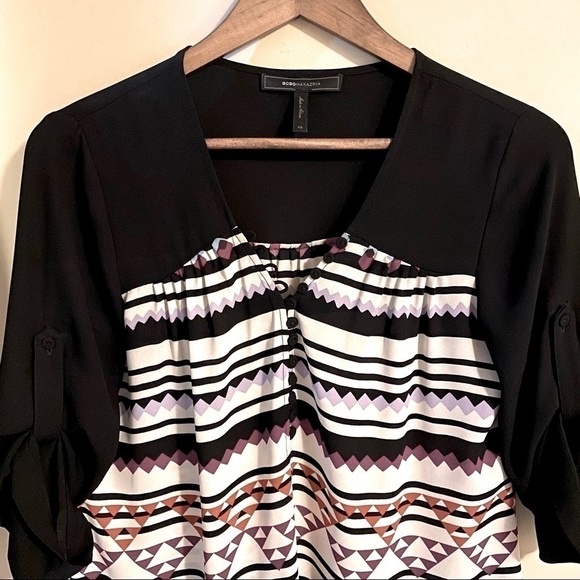 BCBG Blouse, 3/4 button up sleeve, geometric design. - Picture 2 of 10